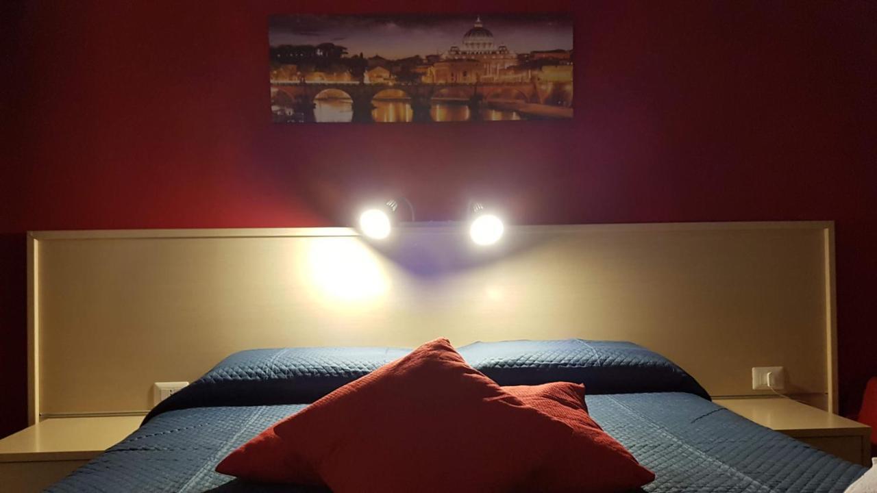 Отель Domus Roma Экстерьер фото