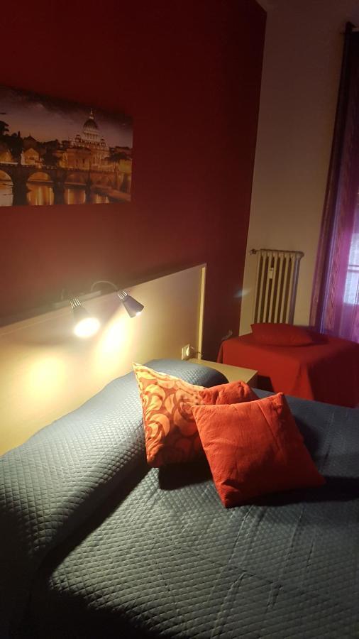 Отель Domus Roma Экстерьер фото